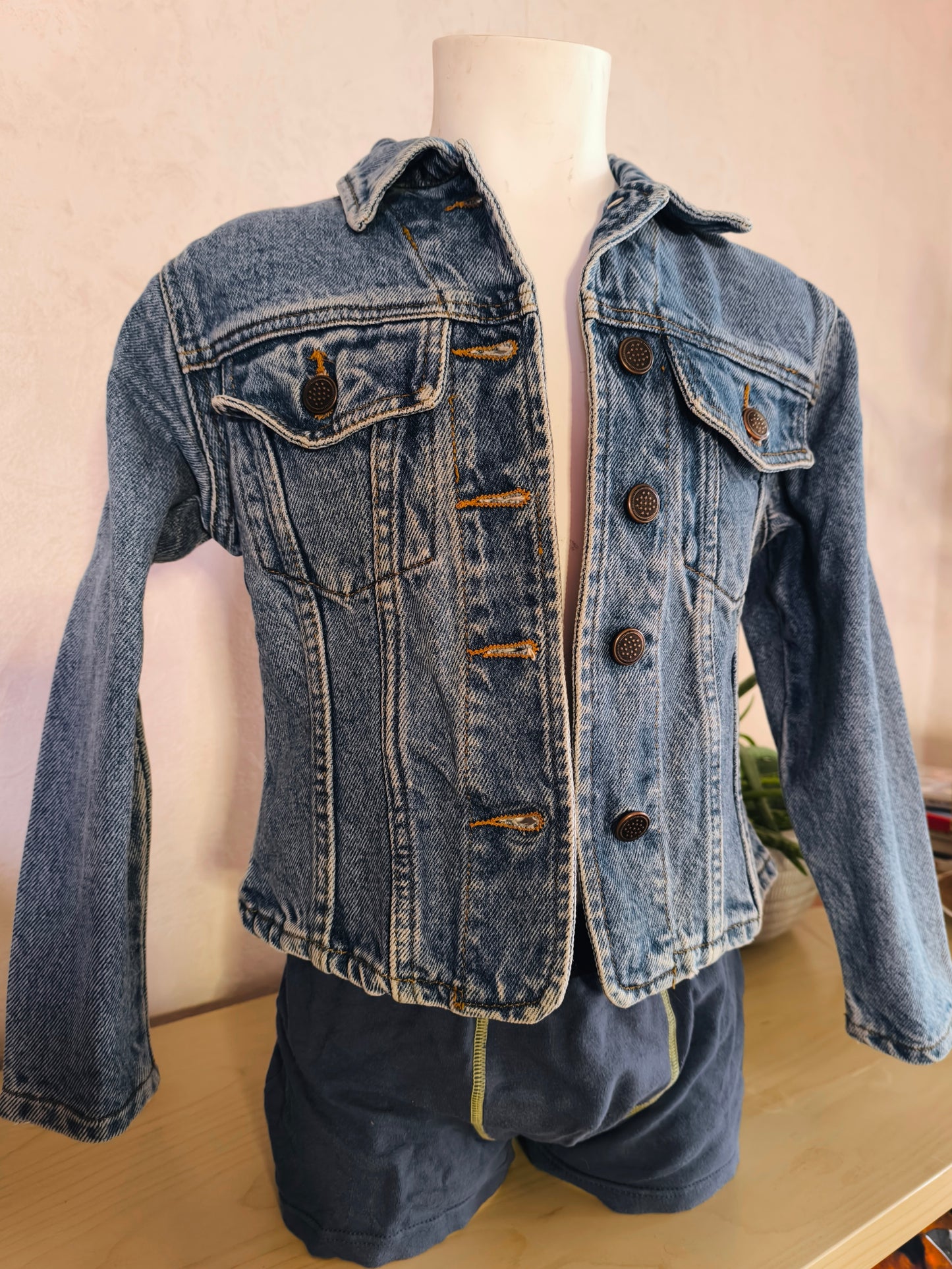Veste en jean upcyclée