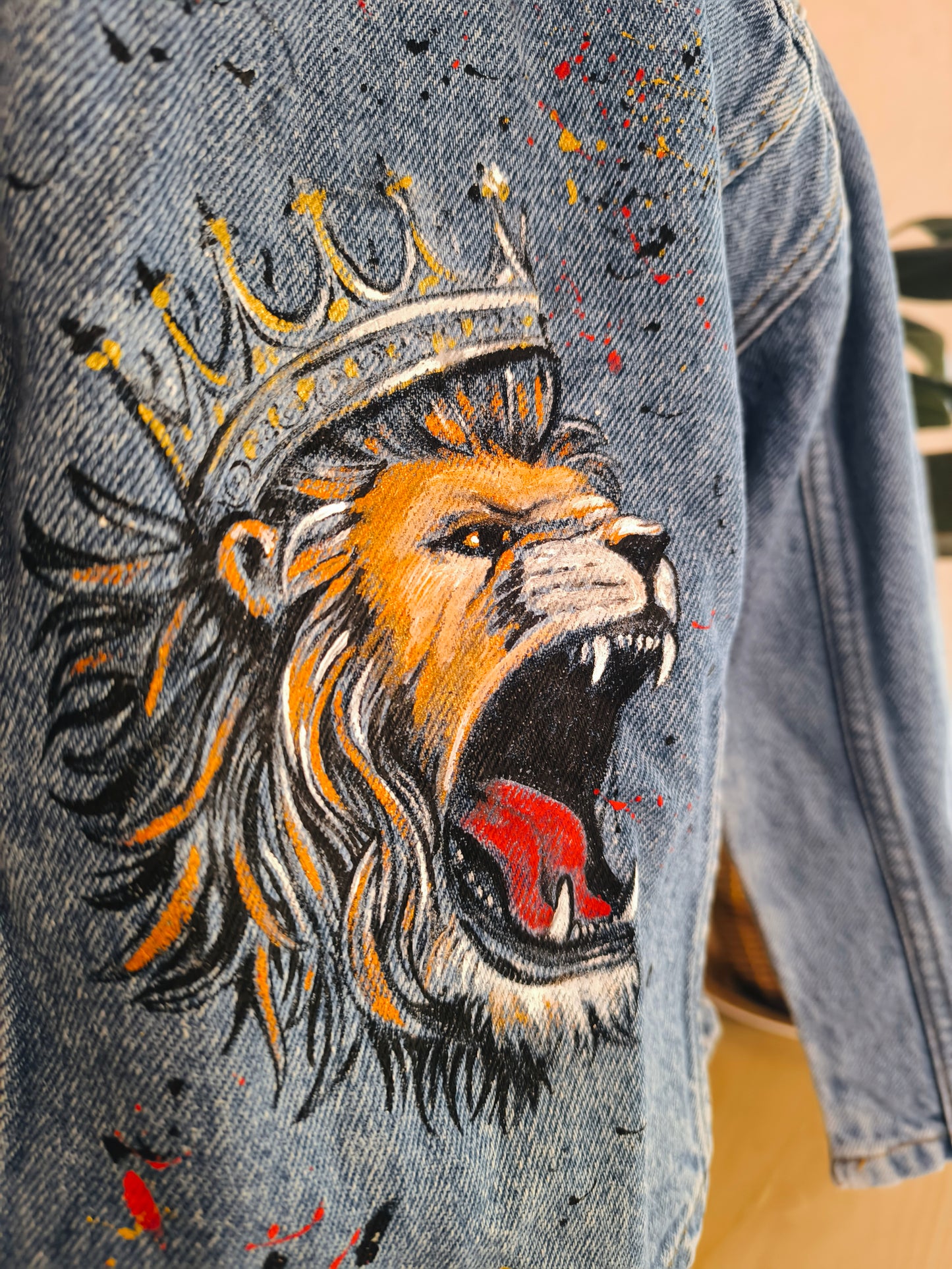Veste en jean upcyclée