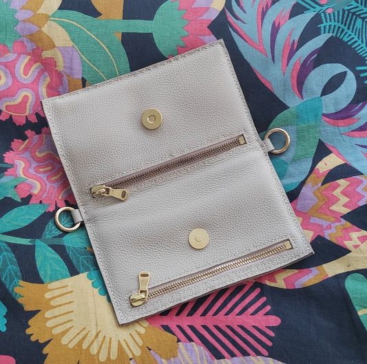 Portefeuille artisanal en cuir