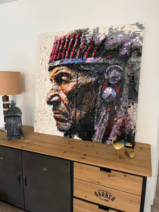 Sculpture artisanale en bois représentant un profil de chef amérindien, œuvre unique d'artisanat d'art écologique.