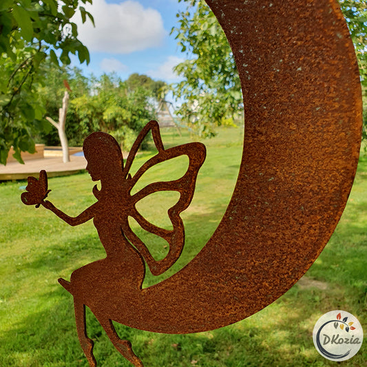 La Fée sur la lune - suspension en métal découpé