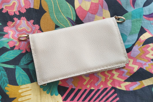 Portefeuille artisanal en cuir