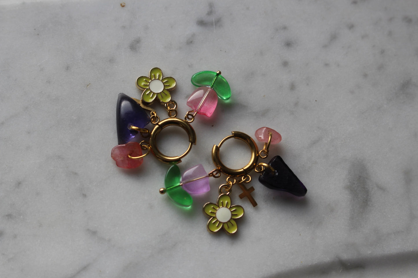 Boucles d’oreilles multicolores fleurs