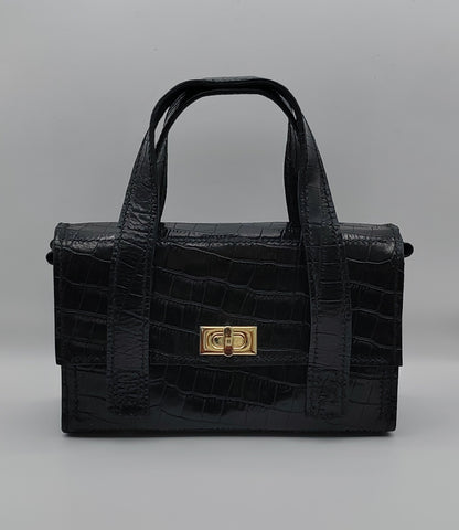 Sac à main en cuir noir effet croco, artisanat d'art, bijou fait main, produit éco-responsable, création artisanale unique.